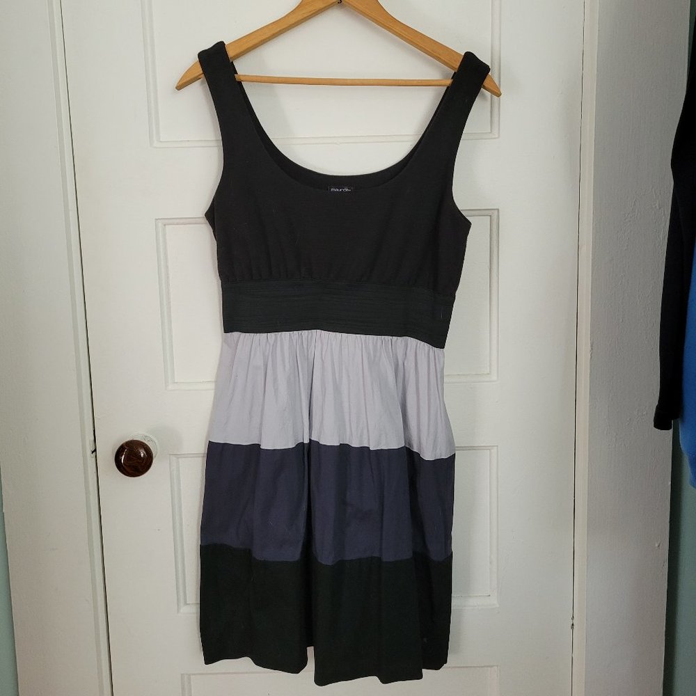 Maurices Sleeveless Black, Grey & White color block A-line midi dress. Size Med
